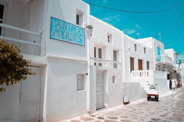 greece-stop-restrictions-mikonos