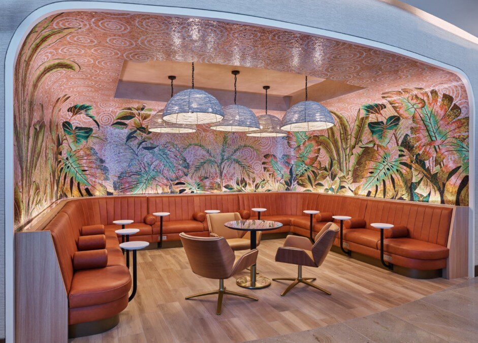 Delta's new Sky Club in Los Angeles is spectacular