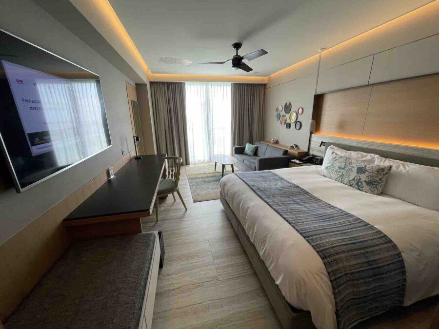 Up to 1200 bonus points (per stay) at Accor hotels through the end of November