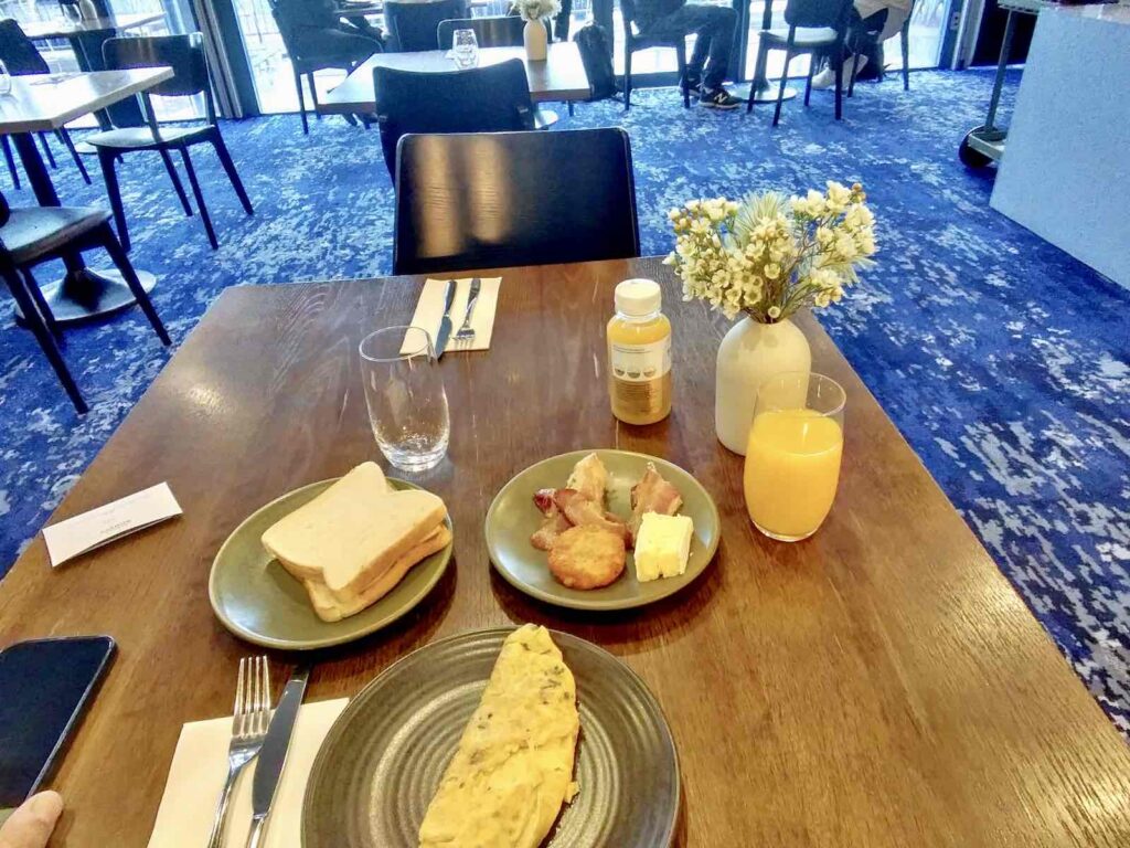 75C6B592-62DB-47A4-8FA7-0FA6375E74F7