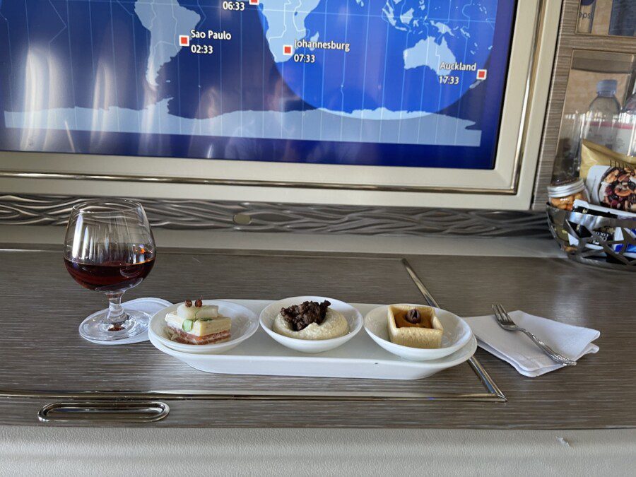 Emirates changes policy on caviar: you can have it in abundance