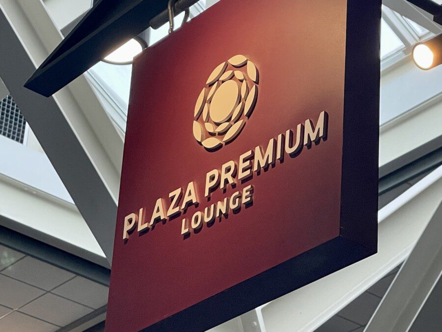 Fiumicino official opens Plaza Premium lounge at terminal 1