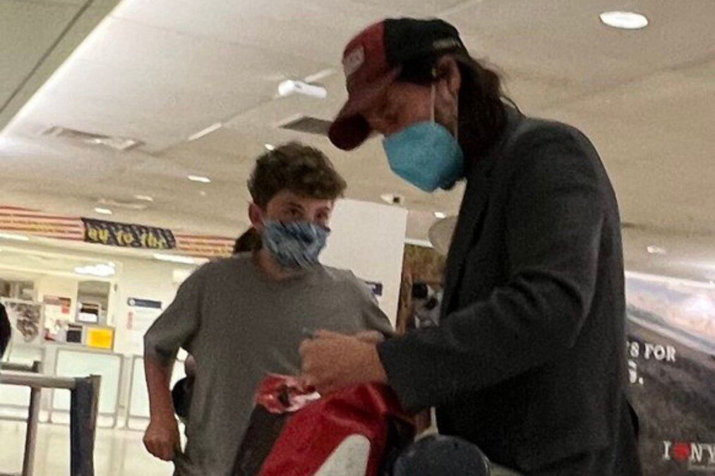 Keanu Reeves is Hollywood's kindest star: his encounter with a fan goes viral