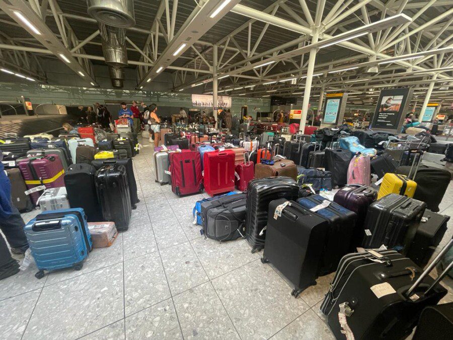 Bagaglio perso: cosa fare per recuperarlo e ottenere un risarcimento