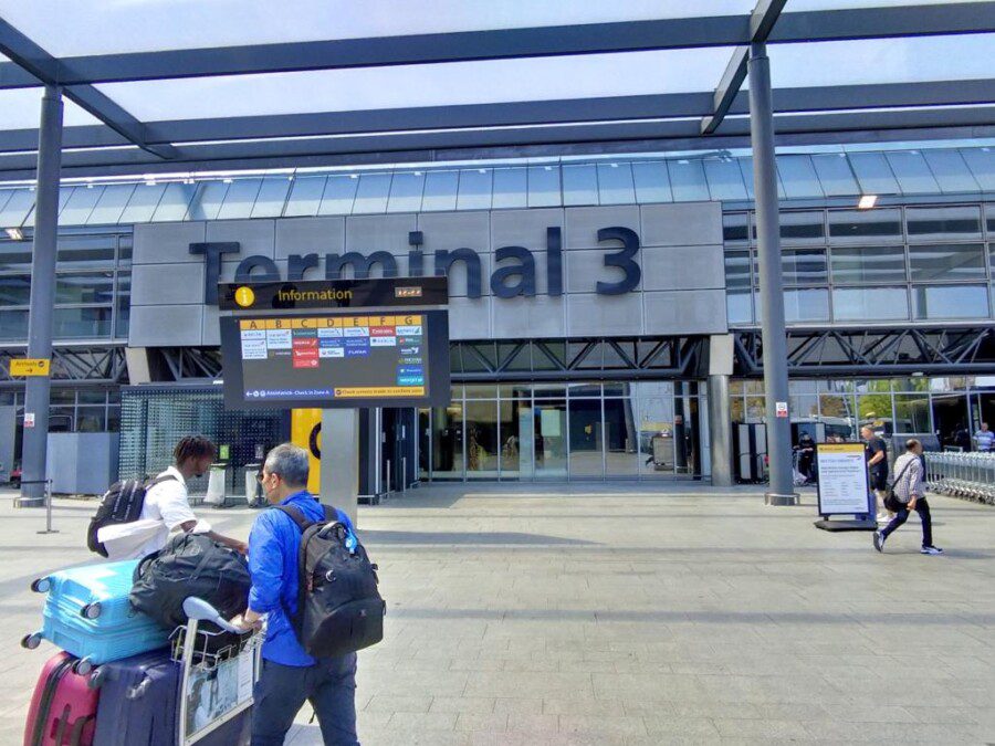 Airmageddon at London Heathrow, my suitcase is missing. I know where it is but no one helps me