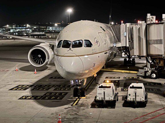 Destination Kuala Lumpur, business class 787/10 Saudia Airlines review.