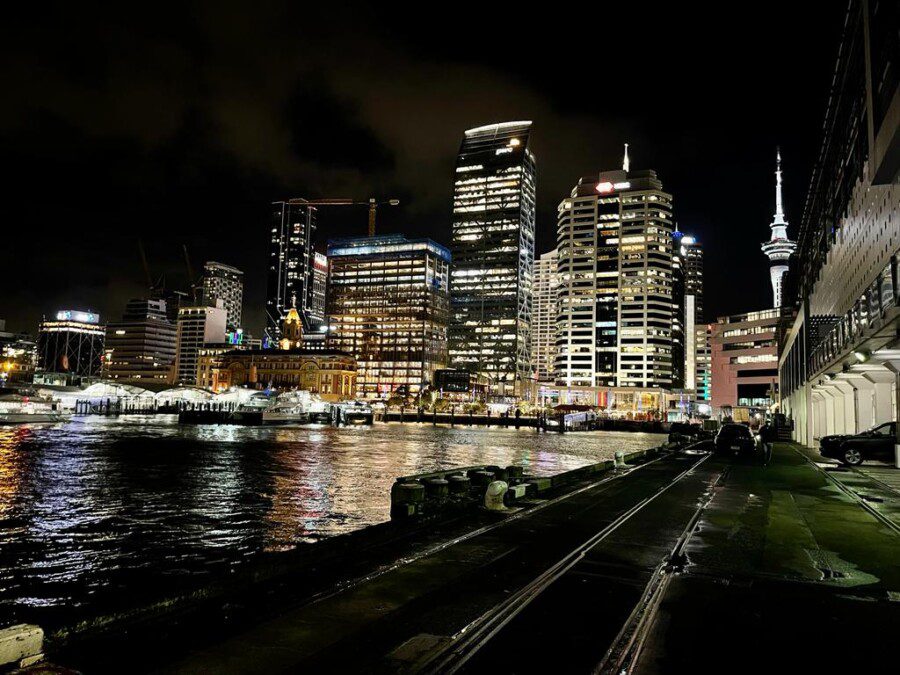 New Zealand lifts all restrictions: goodbye masks and doors open to the unvaccinated