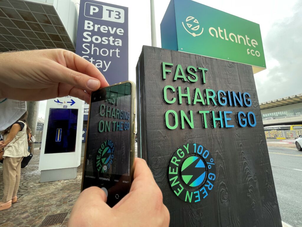 Linate and Fiumicino, electric vehicle charging stations have finally arrived