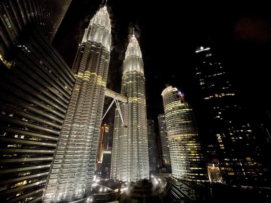 When you say "room with a view": review Mandarin Oriental Kuala Lumpur