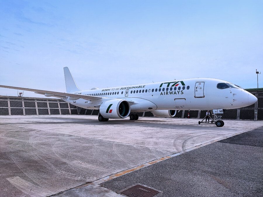 ITA Airways. Atterrato a Fiumicino il primo A220, domenica il primo volo verso Genova