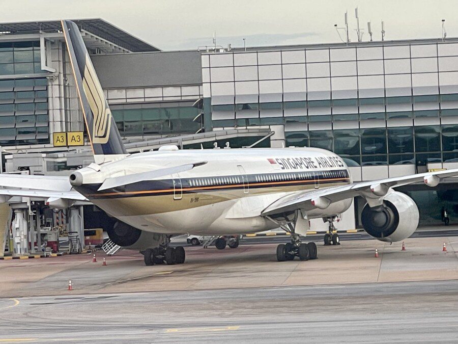 Singapore Airlines, la decisione senza precedenti dopo la turbolenza killer: è davvero una compagnia 5 Stelle