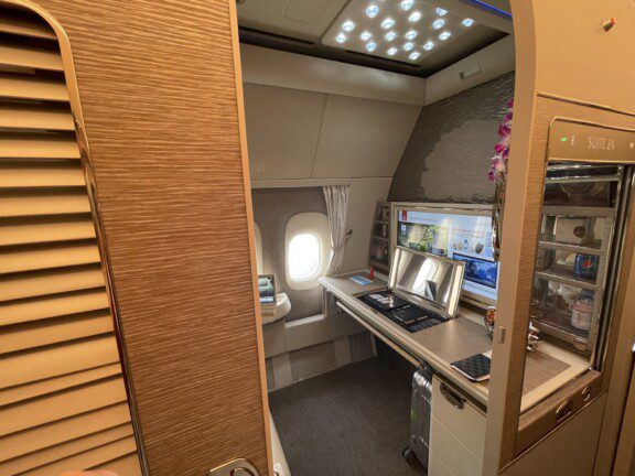Today Emirates celebrates 7 years in Bologna, B777 takes off 5 times a week to Dubai