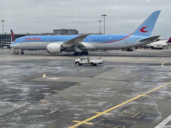 Neos 787 Jfk