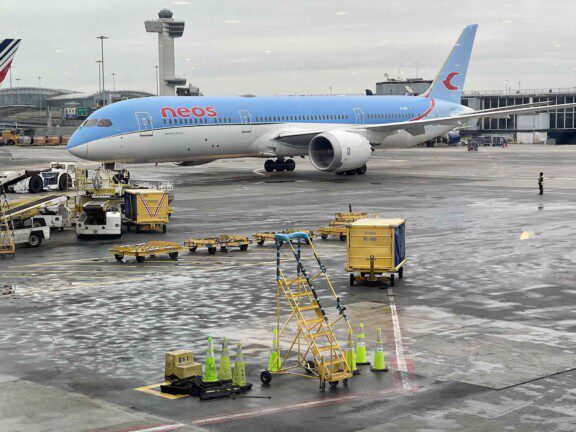 Neos, direct flight takes off from Milan Malpensa to Toronto