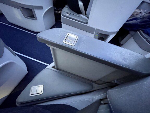 fiinair_business_a350_1377