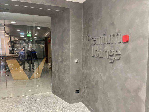 Malpensa aperta la nuova Premium Lounge: l’ingresso costa 68€!