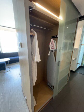 aloft_bangkok_hotel_economic8794