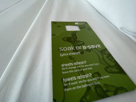 aloft_bangkok_hotel_economic8804