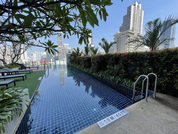 aloft_bangkok_hotel_economic8814