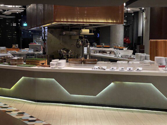 aloft_bangkok_hotel_economic8883