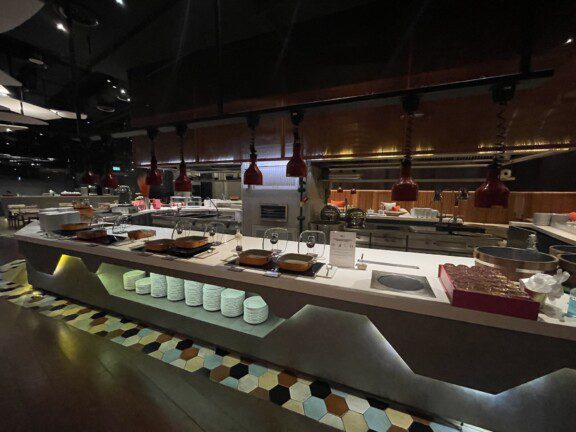 aloft_bangkok_hotel_economic8884