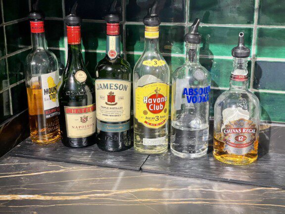 auckland_strata_lounge5466