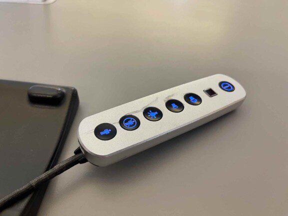 austrian_business_class_777_throne3860