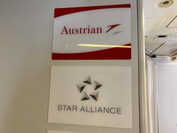 austrian_business_class_777_throne3867