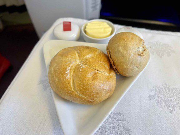 austrian_business_class_777_throne3899