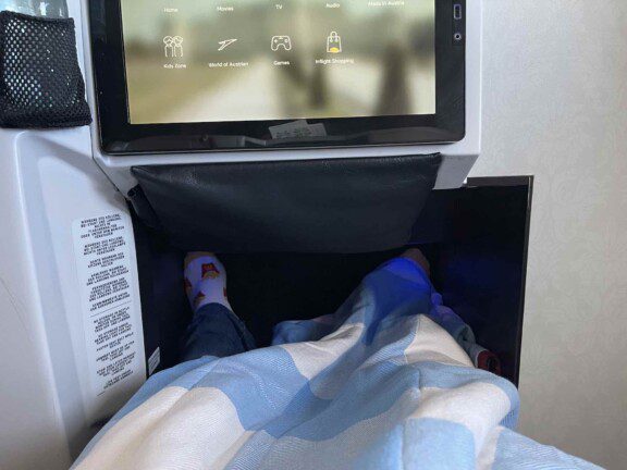 austrian_business_class_777_throne3936