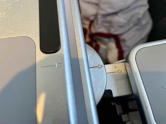 austrian_business_class_777_throne3968