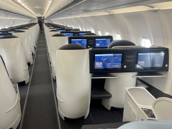 fly_the_business_class_a3214444