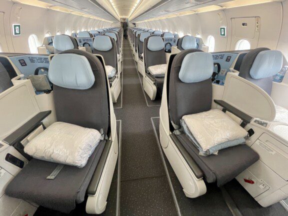 fly_the_business_class_a3214447