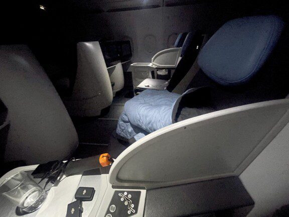 fly_the_business_class_a3214499