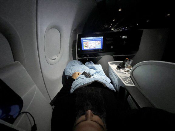 fly_the_business_class_a3214515