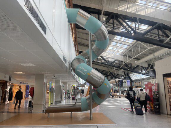 economy_austrian_777_3268