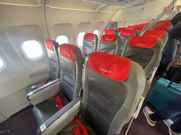 economy_austrian_777_3303