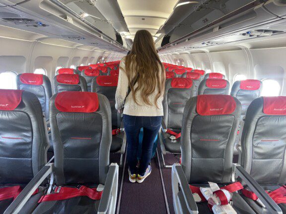 economy_austrian_777_3306