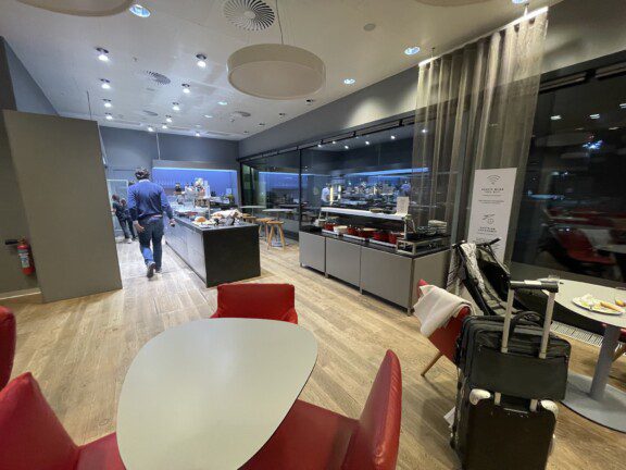 economy_austrian_777_3311