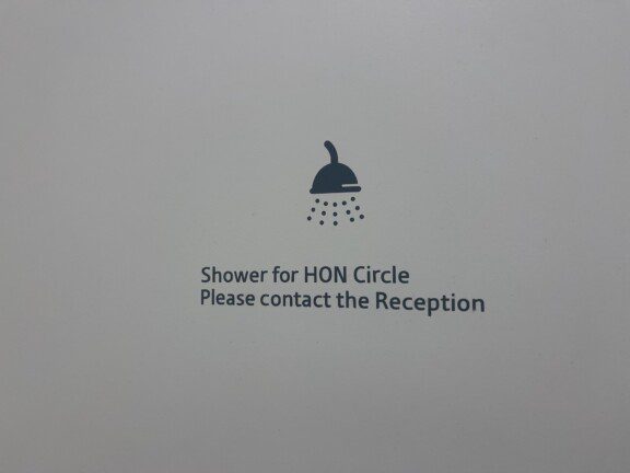 economy_austrian_777_3326