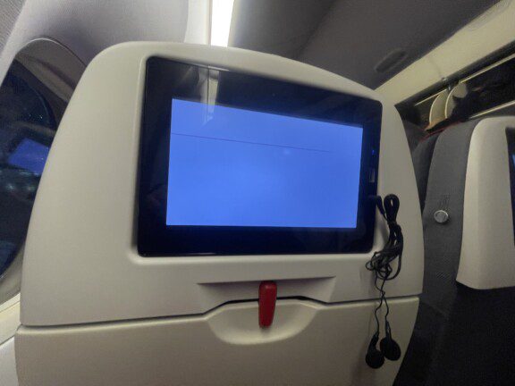 economy_austrian_777_3348