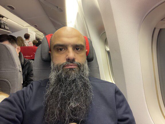 economy_austrian_777_3351