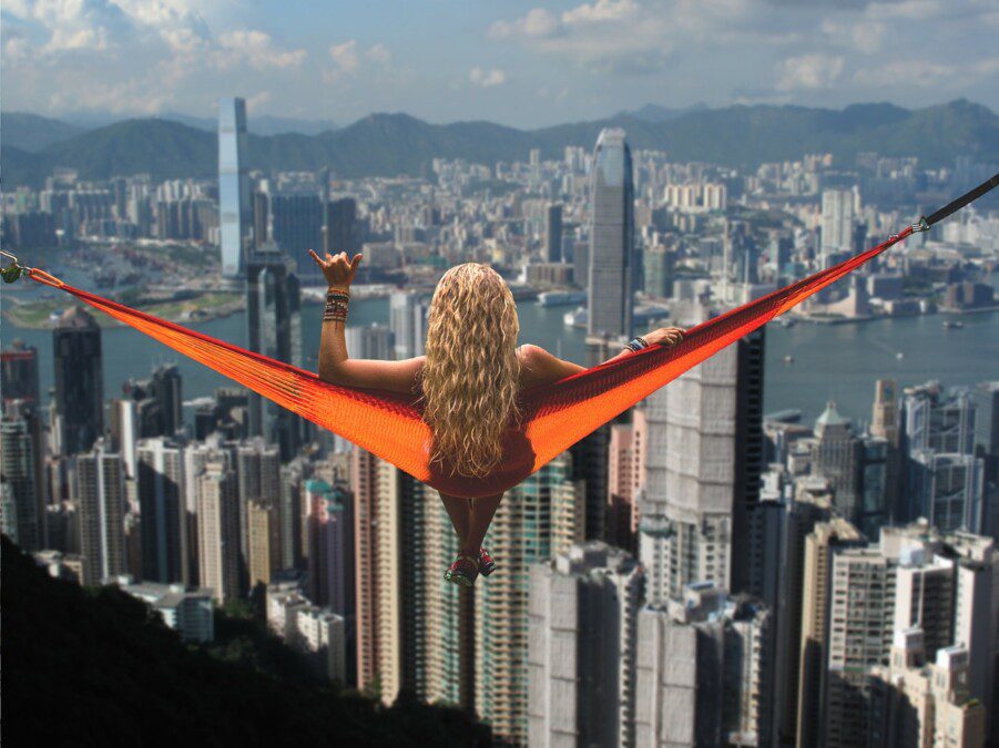 Hong Kong gets serious: 500,000 free airline tickets for tourists