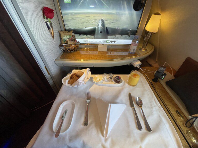 emirates-a380-first5280 2