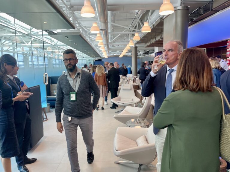 hangar_lounge_ita_airways8616