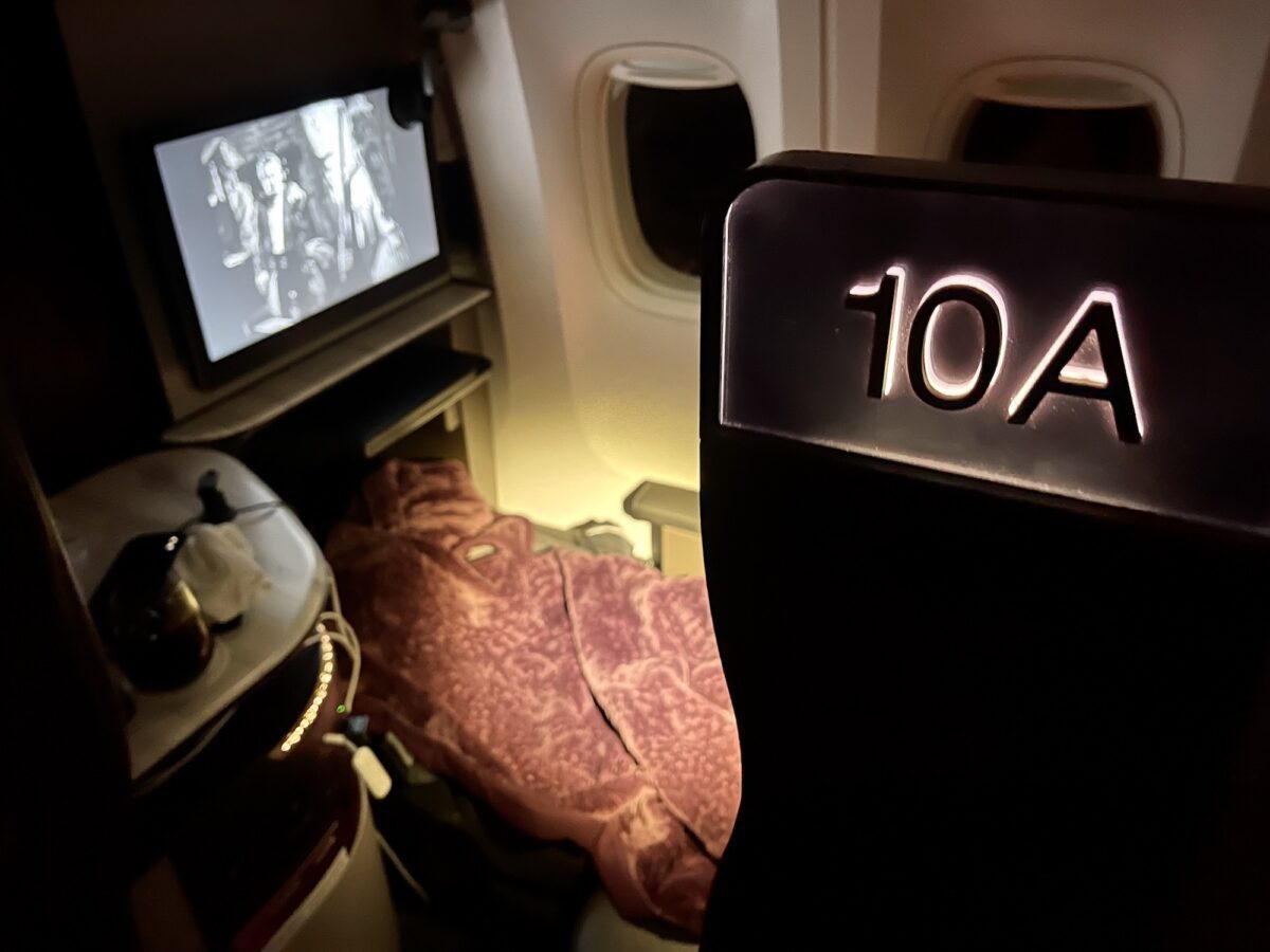 Questa è la migliore business class del mondo. Recensione della QSuite a bordo del 777/300 di Qatar