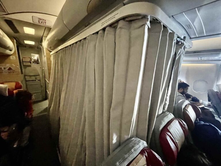 I asked a flight attendant how rest and shifts work aboard aircraft
