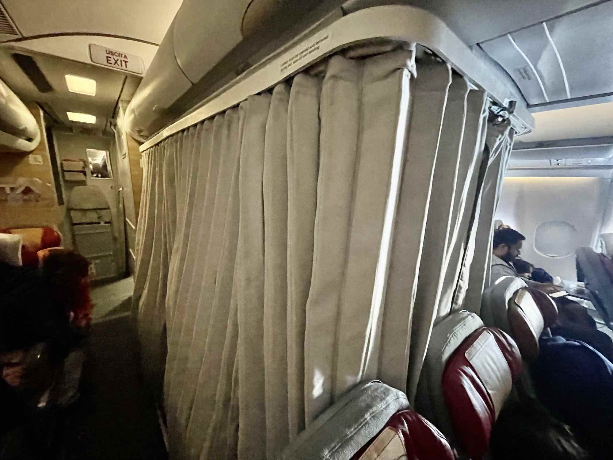 I asked a flight attendant how rest and shifts work aboard aircraft