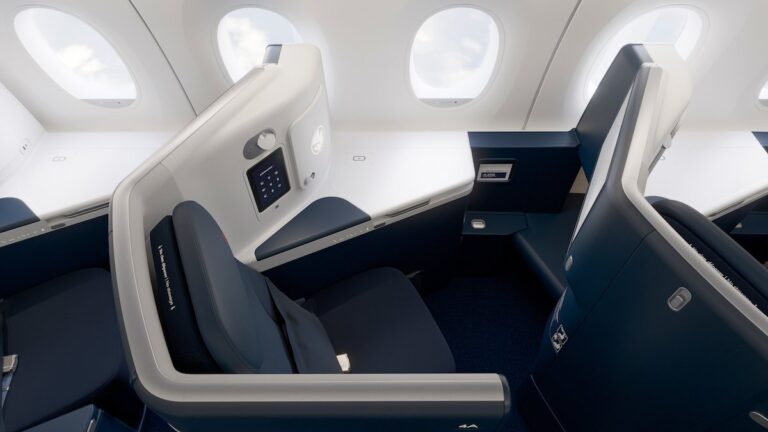 Air France continues its fleet renewal. After 777s, A350s will also get new business class