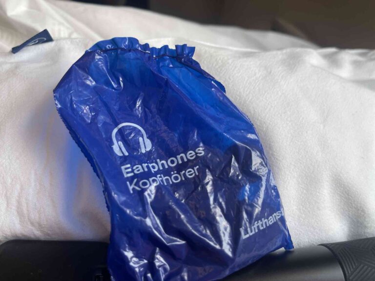 lufthansa_economy_a350_tokyo0215